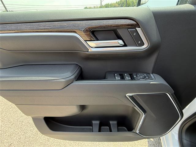 new 2025 GMC Sierra 1500 car, priced at $48,733