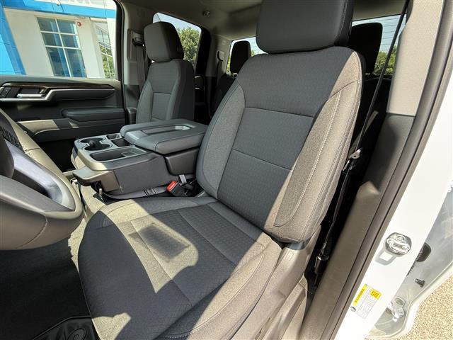 new 2025 GMC Sierra 1500 car, priced at $48,733
