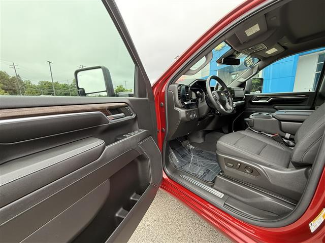 used 2024 Chevrolet Silverado 2500 car, priced at $57,998