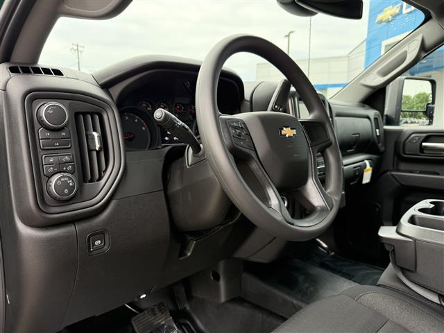 new 2025 Chevrolet Silverado 3500 car, priced at $68,830