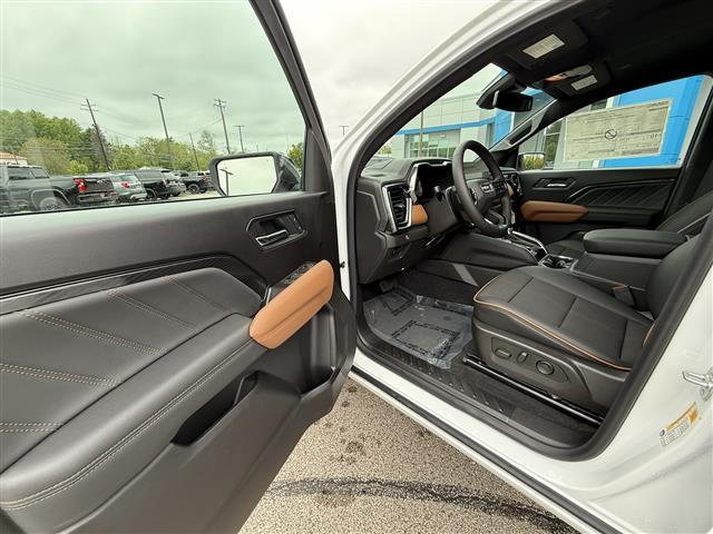 new 2025 GMC Canyon car, priced at $49,919