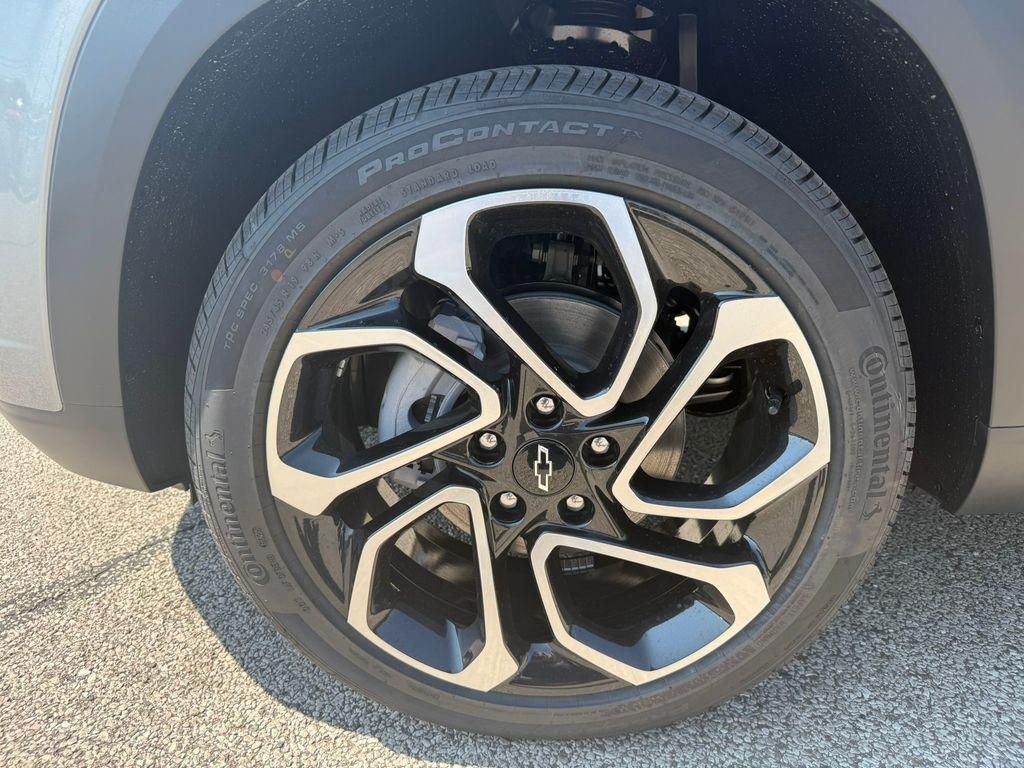new 2025 Chevrolet Trax car, priced at $26,243