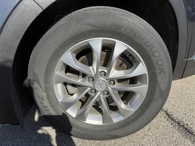 used 2020 Hyundai Santa Fe car, priced at $15,987