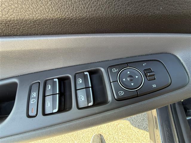used 2020 Hyundai Santa Fe car, priced at $15,987
