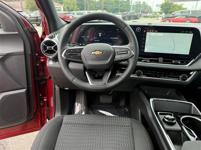 new 2026 Chevrolet Equinox car, priced at $31,659