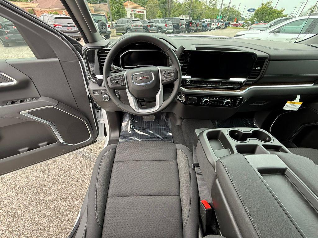 new 2025 GMC Sierra 1500 car, priced at $51,179