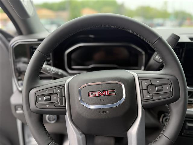 new 2025 GMC Sierra 1500 car, priced at $51,679