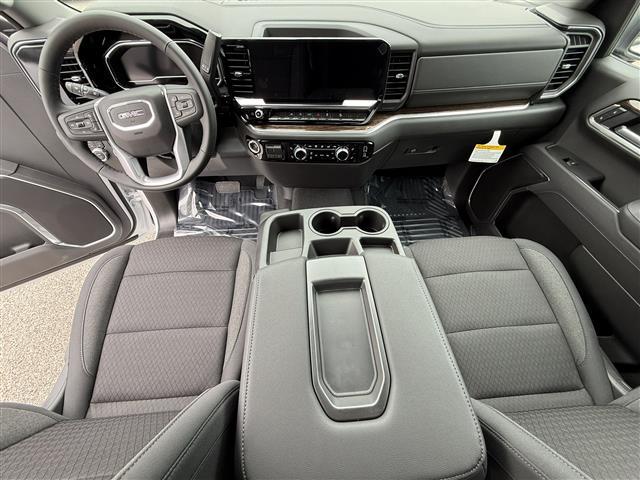 new 2025 GMC Sierra 1500 car, priced at $51,679