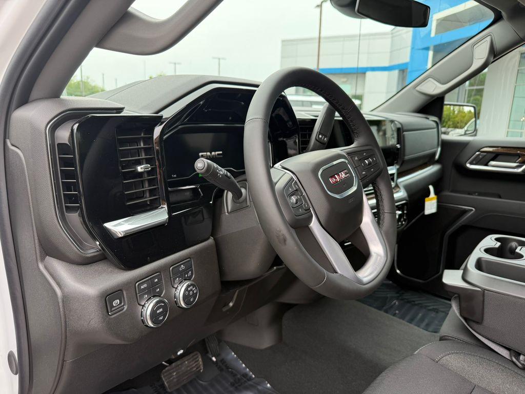 new 2025 GMC Sierra 1500 car, priced at $51,179