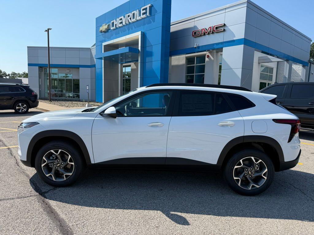 new 2025 Chevrolet Trax car, priced at $24,285