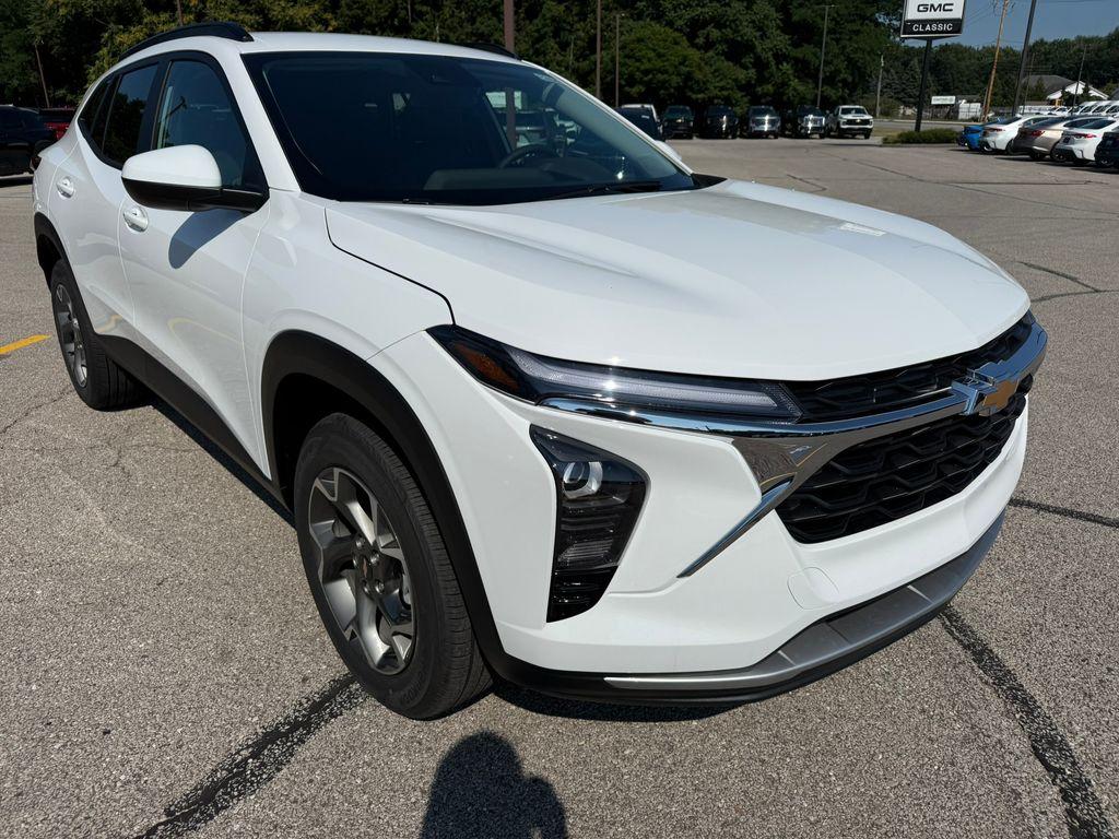 new 2025 Chevrolet Trax car, priced at $24,285