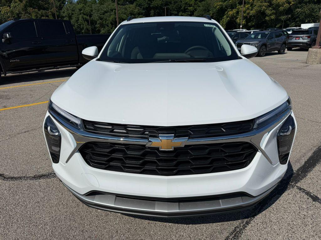 new 2025 Chevrolet Trax car, priced at $24,285