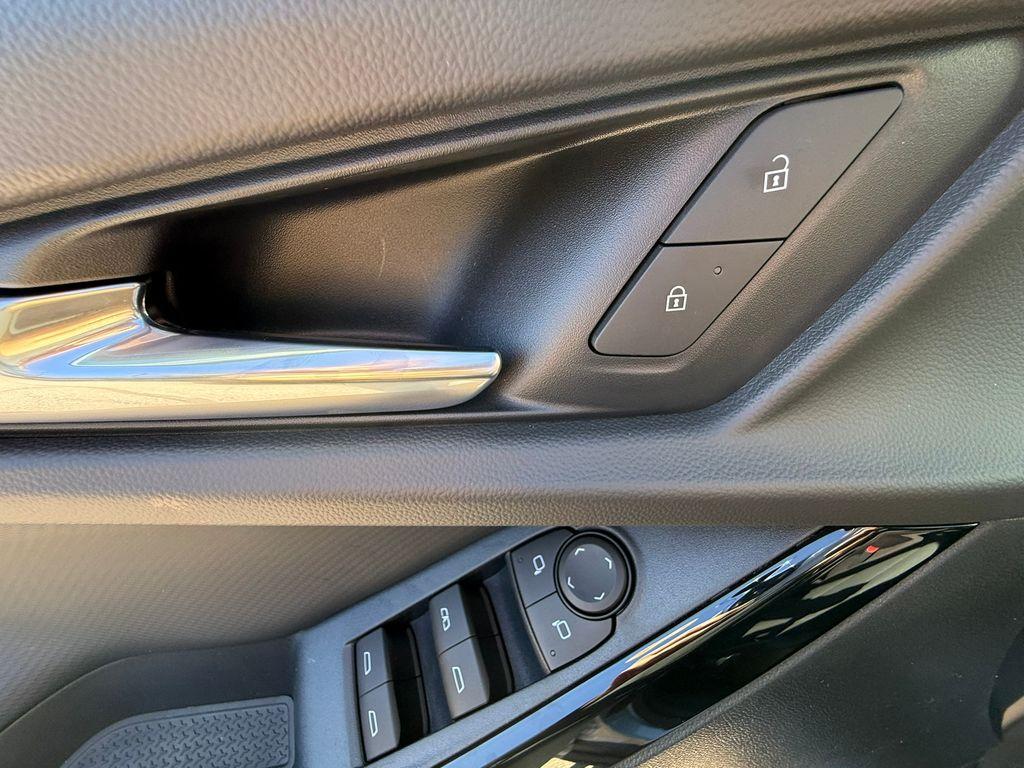 new 2026 Chevrolet Equinox car, priced at $31,999