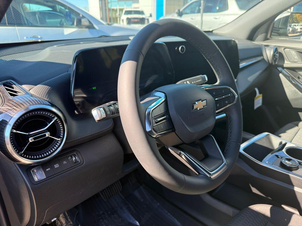 new 2026 Chevrolet Equinox car, priced at $31,999