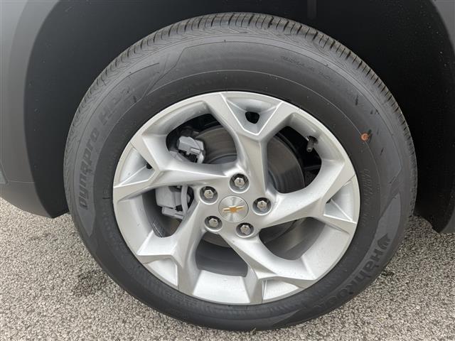 new 2025 Chevrolet Trax car, priced at $23,106