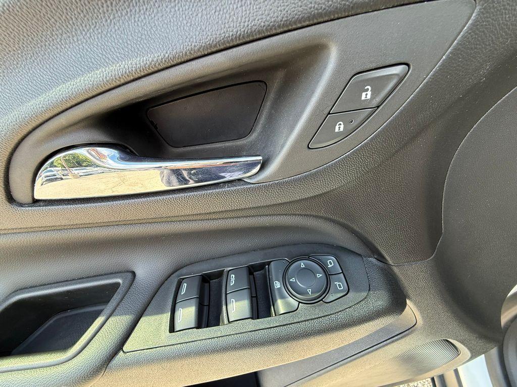 used 2023 Chevrolet Equinox car