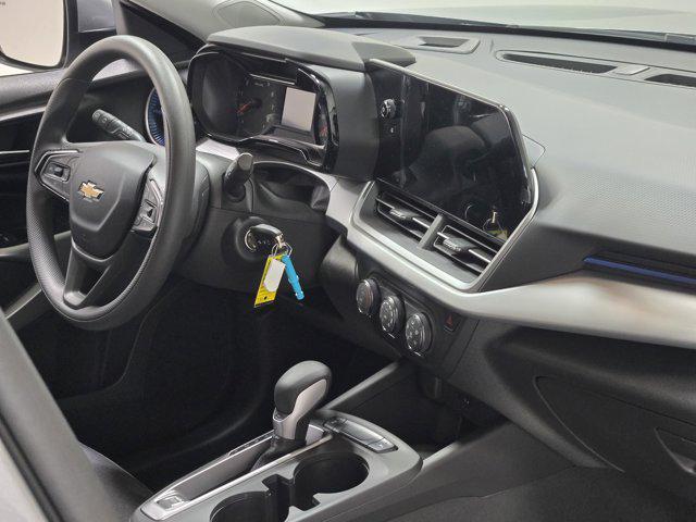 new 2025 Chevrolet Trax car, priced at $22,032