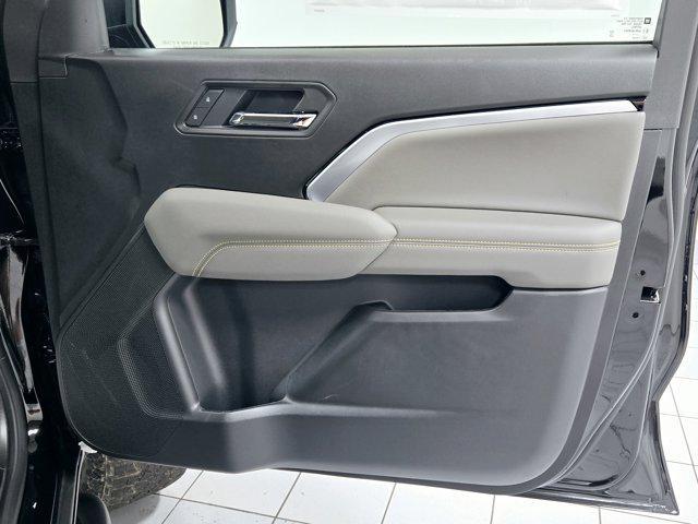 new 2025 Chevrolet Colorado car, priced at $52,051