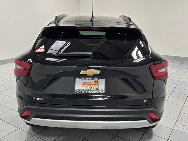 new 2025 Chevrolet Trax car, priced at $23,677
