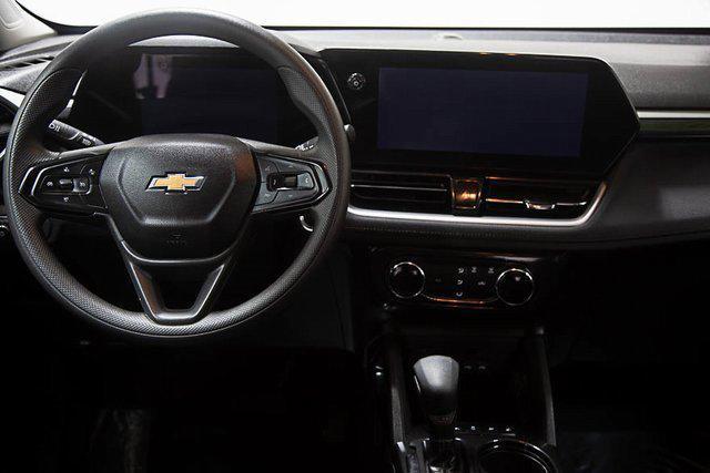 used 2025 Chevrolet TrailBlazer car, priced at $23,986