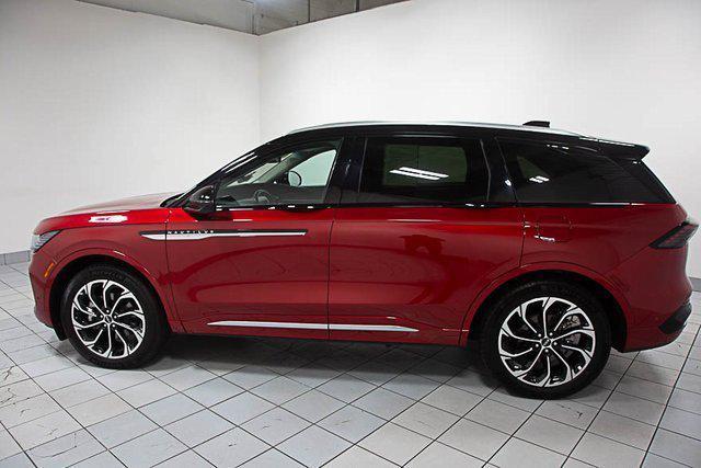 used 2024 Lincoln Nautilus car, priced at $45,986