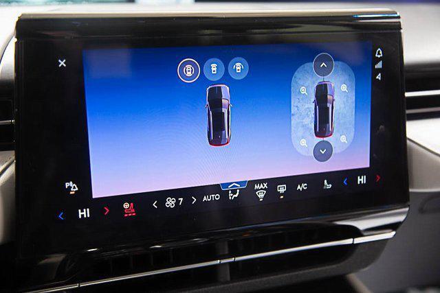 used 2024 Lincoln Nautilus car, priced at $45,986