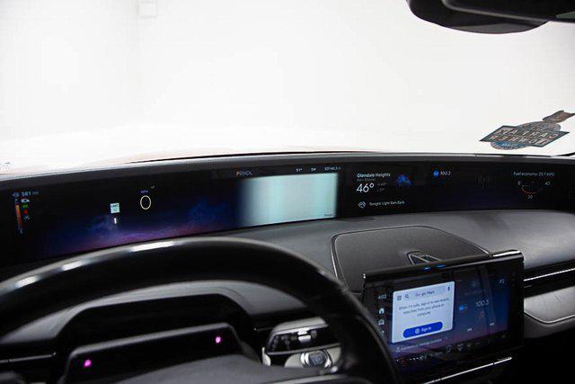 used 2024 Lincoln Nautilus car, priced at $45,986