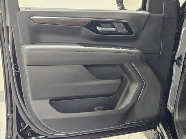 new 2025 Chevrolet Suburban car, priced at $74,095