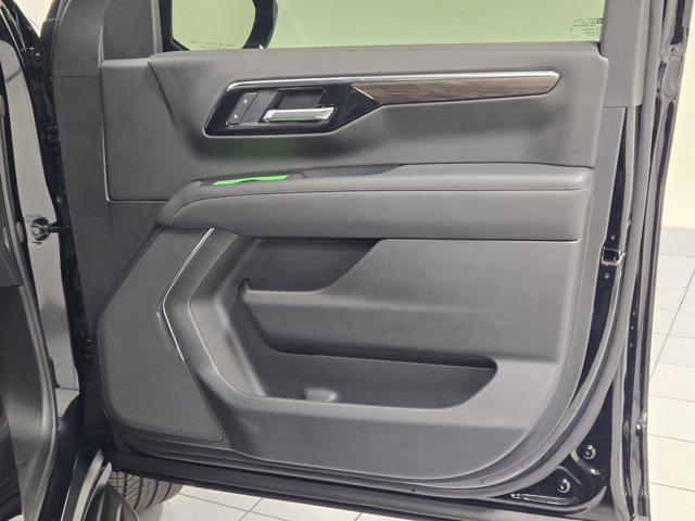 new 2025 Chevrolet Suburban car, priced at $74,095