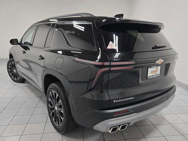 new 2025 Chevrolet Traverse car, priced at $43,382