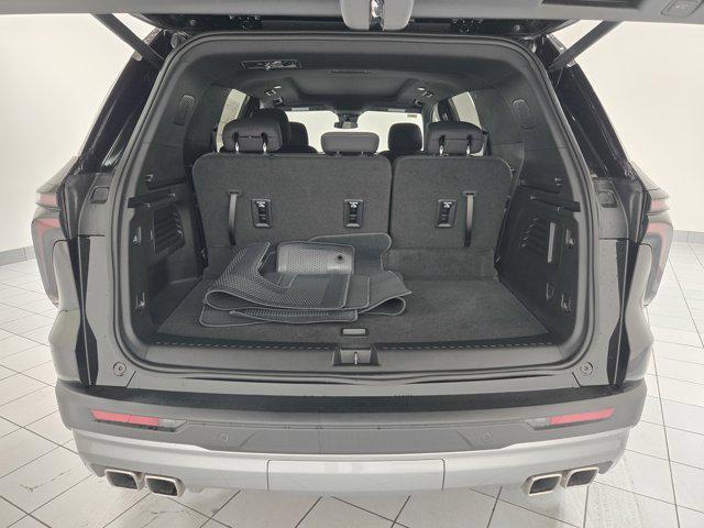 new 2025 Chevrolet Traverse car, priced at $43,382