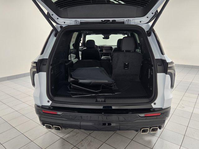 new 2026 Chevrolet Traverse car, priced at $59,578