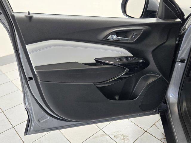 new 2025 Chevrolet Trax car, priced at $23,465