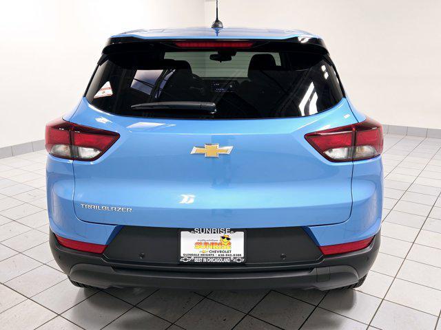 new 2025 Chevrolet TrailBlazer car, priced at $25,075