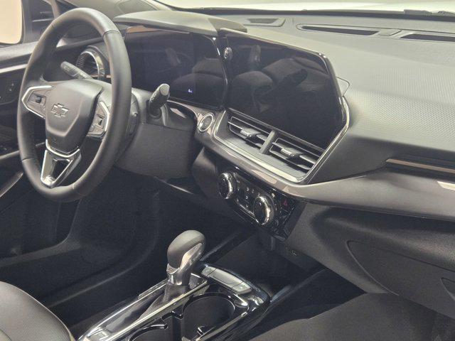 new 2025 Chevrolet Trax car, priced at $26,110