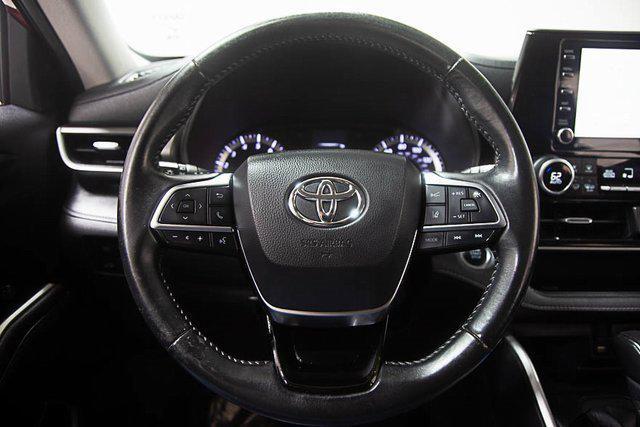 used 2020 Toyota Highlander car, priced at $25,486