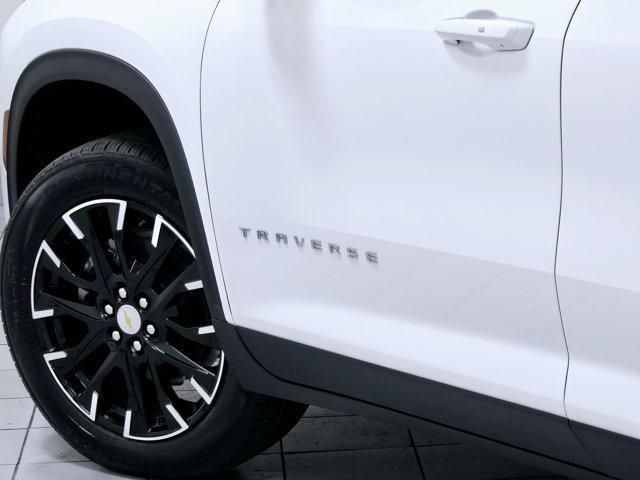 new 2025 Chevrolet Traverse car, priced at $45,322