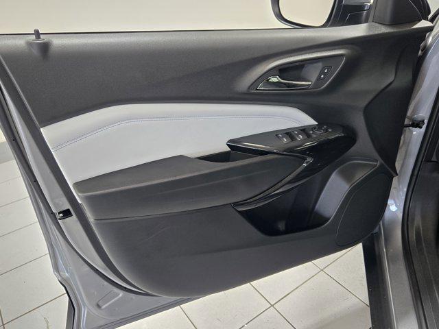 new 2025 Chevrolet Trax car, priced at $24,012