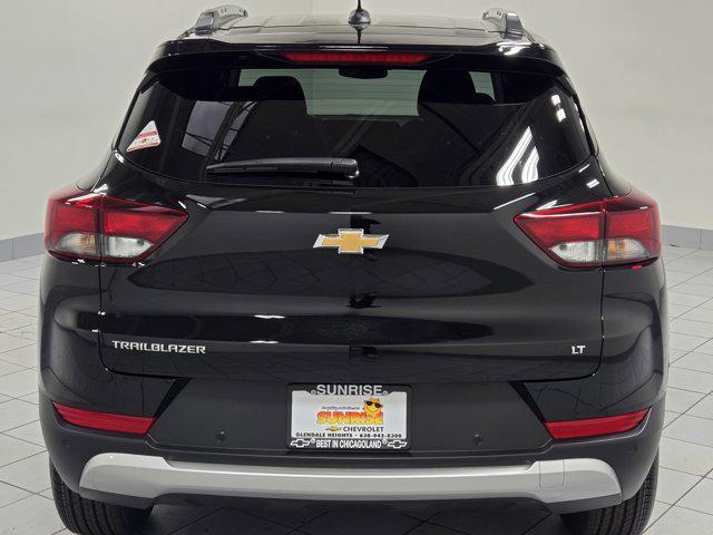 new 2025 Chevrolet TrailBlazer car, priced at $26,957