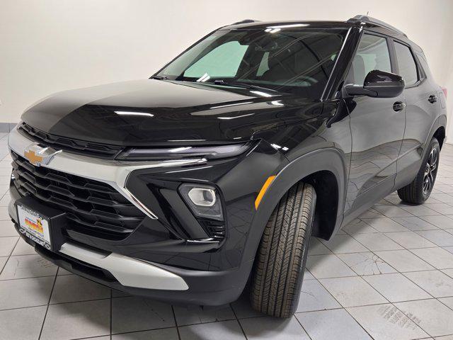 new 2025 Chevrolet TrailBlazer car, priced at $26,957