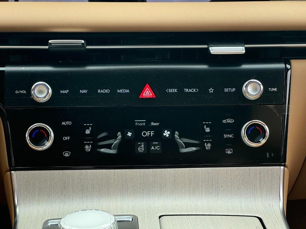 new 2025 Genesis G80 car, priced at $63,900