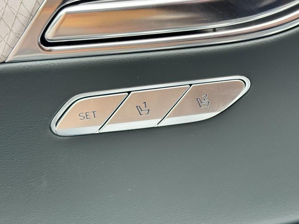 new 2025 Genesis GV80 car, priced at $82,889