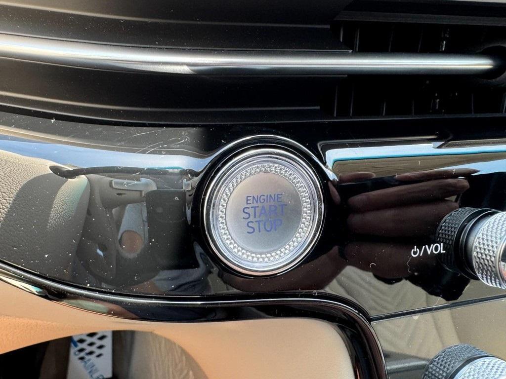 new 2025 Genesis G80 car, priced at $70,555