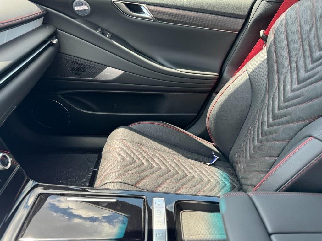 new 2025 Genesis G80 car, priced at $72,085