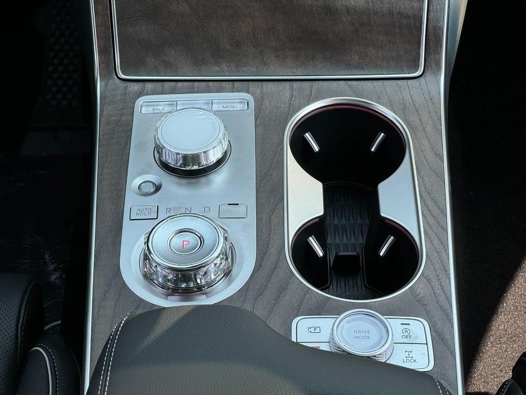 new 2025 Genesis GV80 car, priced at $77,084