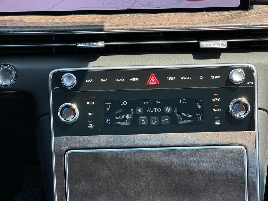 new 2025 Genesis GV80 car, priced at $77,084