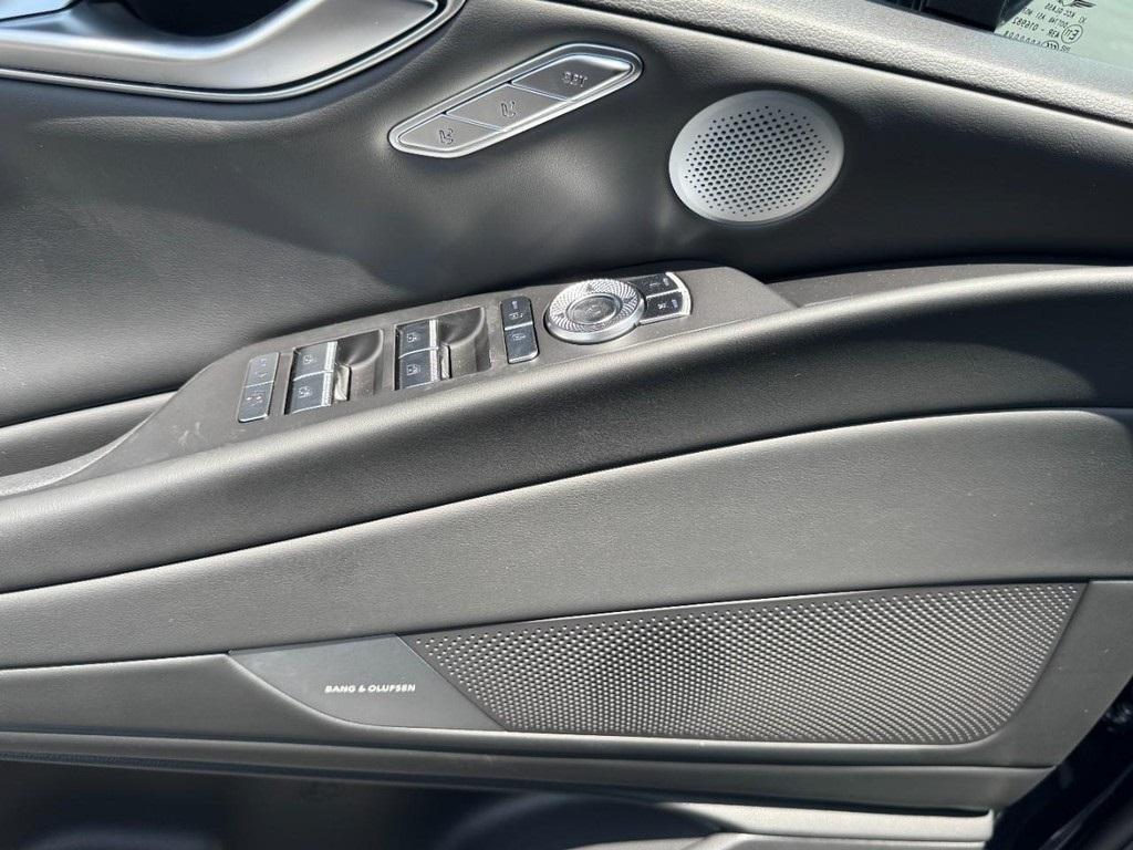 new 2025 Genesis G80 car, priced at $64,075