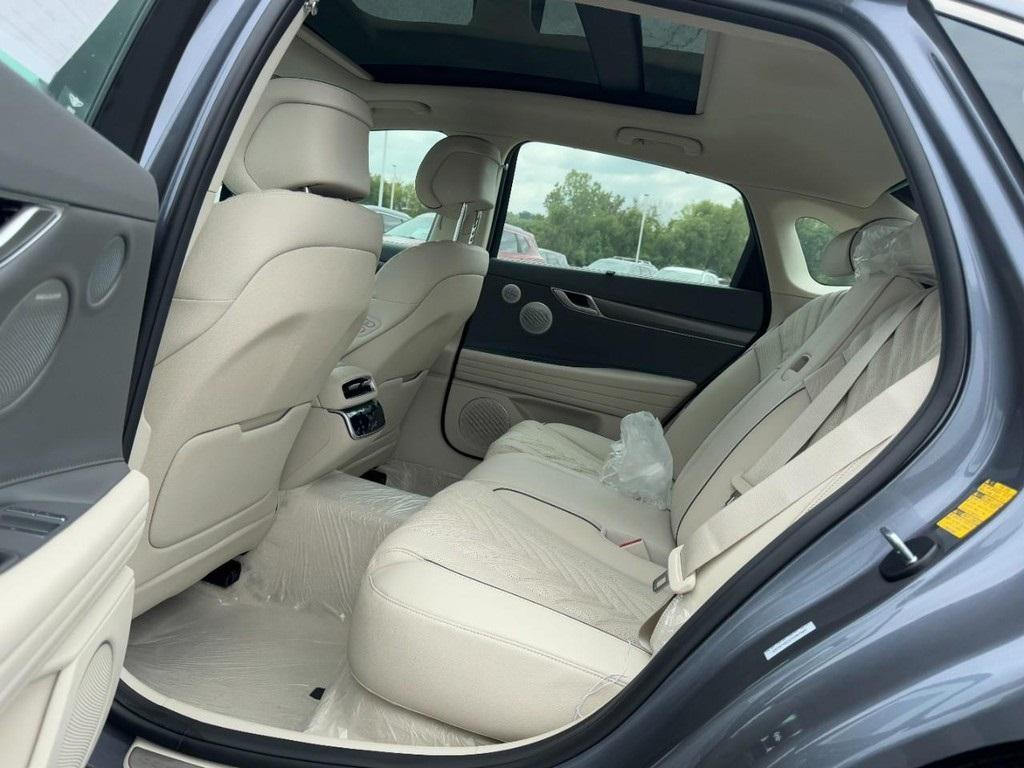 new 2026 Genesis G80 car, priced at $72,425