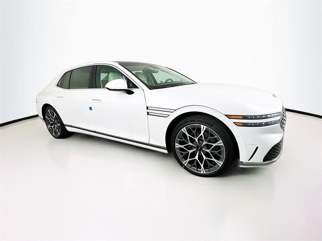 new 2025 Genesis G90 car, priced at $97,685