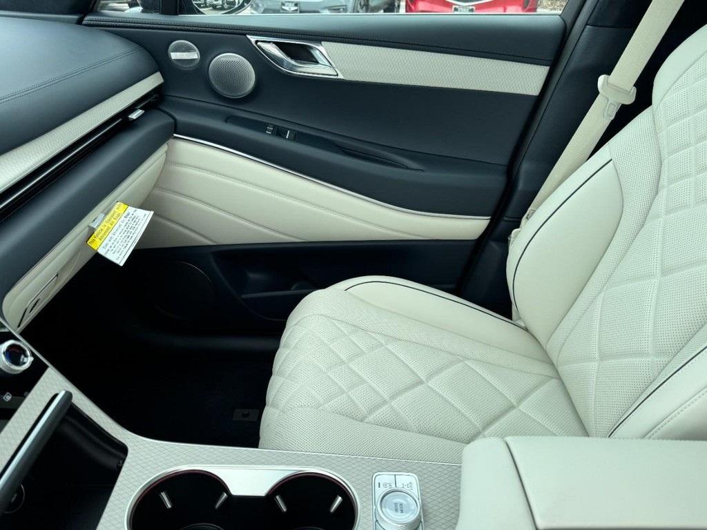 new 2025 Genesis GV80 car, priced at $81,674